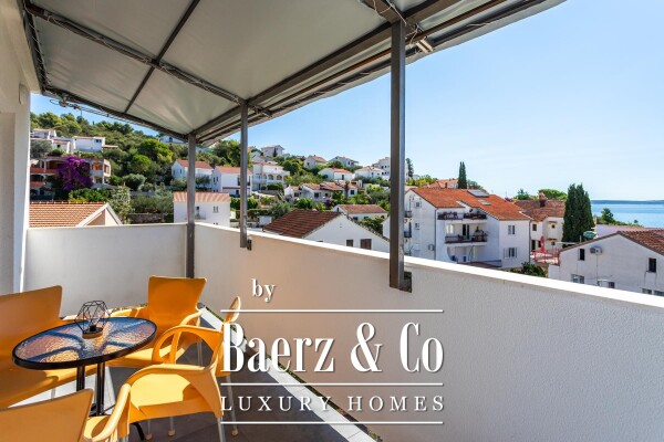 photo 10 Čiovo, Okrug Gornji,  4-apartment house with an outdoor kitchen, third row from the sea