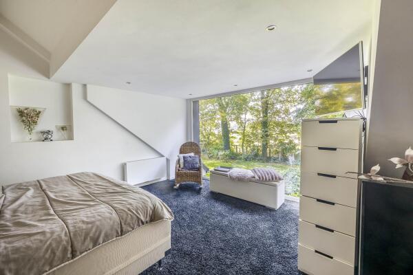 photo 31 Hoevensestraat 10