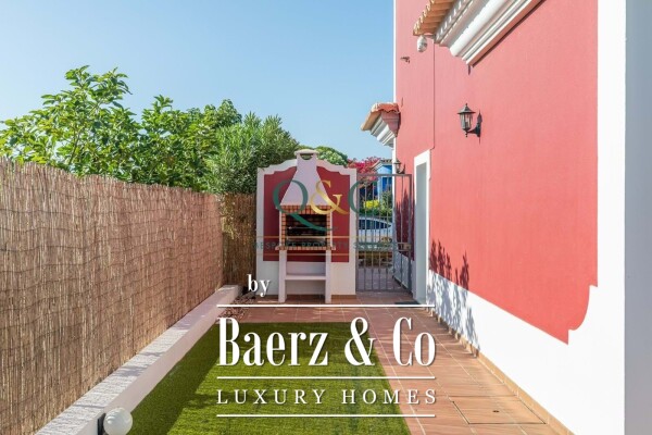 photo 19 Beautiful luxury home in Quarteira, Quarteira