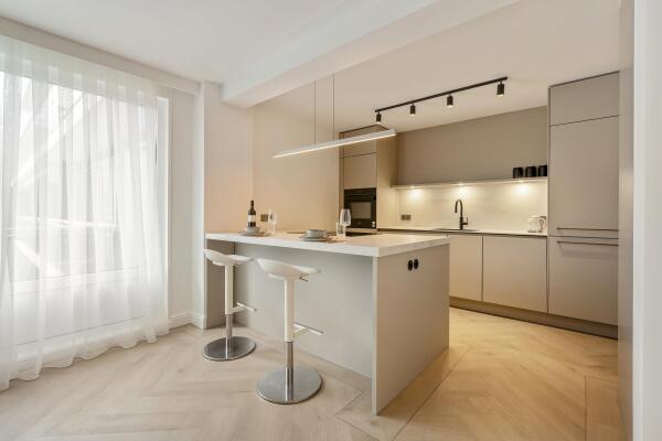 photo 3 Stadhouderskade 16 A