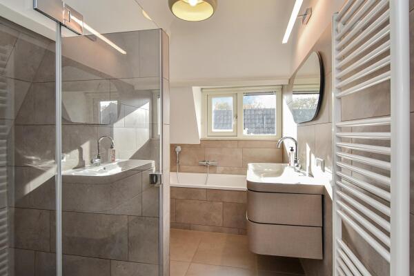 photo 71 Oosteinde 191