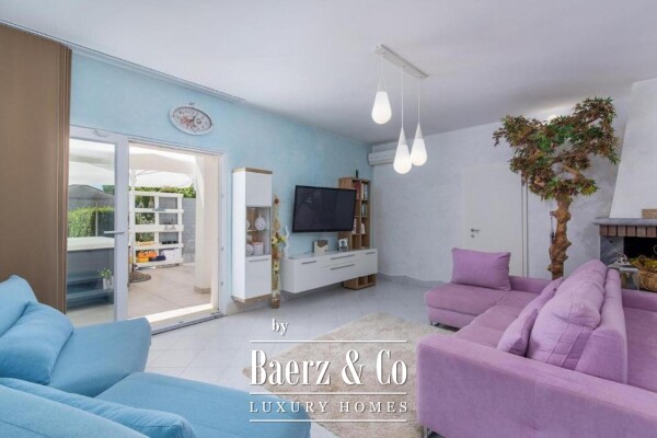 photo 2 Istria, surroundings of St. Lovrec, house with 6 bedrooms 380m2 with swimming pool, gym and sauna