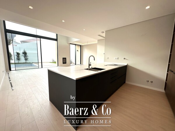 photo 15 New house in a private condominium, in Murches