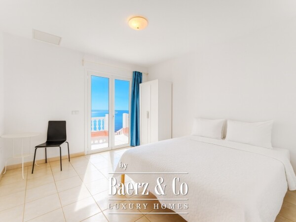 photo 29 Large villa by the sea in Candelaria