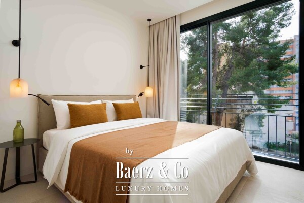 photo 13 Sea-view apartments with pool in Cala Major