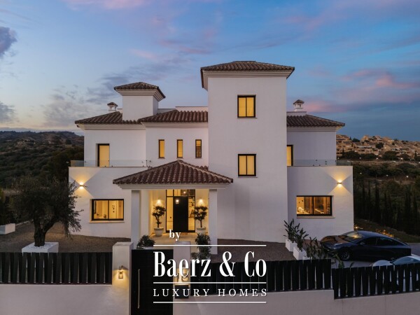 photo 33 Villa - Marbella East - Ref: 8685