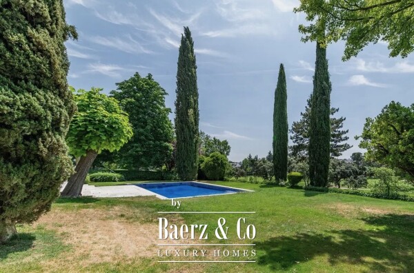 photo 7 Exclusive Frontline Golf Villa Facing Hole 10 at La Moraleja