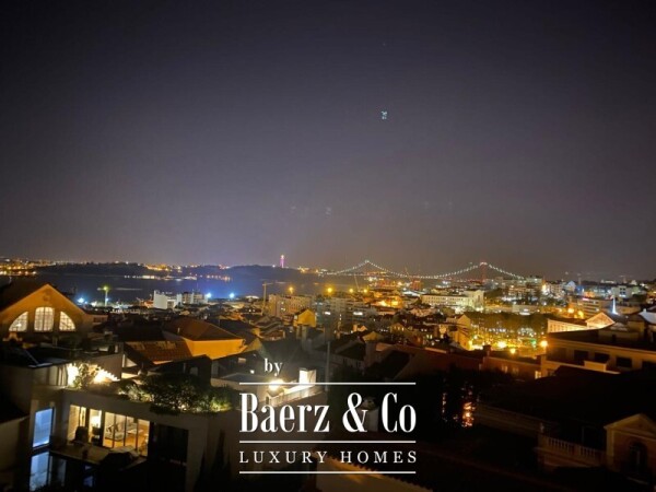 photo 8 Discover this exceptional two-bedroom apartment in Príncipe Real, offering truly breathtaking views.