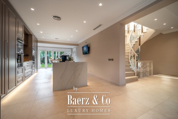 photo 19 Villa - Nueva Andalucia - Marbella - Ref: 8689