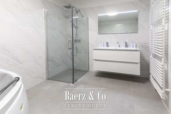 photo 6 Crikvenica, house with four apartments, swimming pool, established tourist rental business with sea