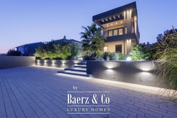 photo 12 Premantura, a unique and elegant villa with a swimming pool on a large landscaped garden