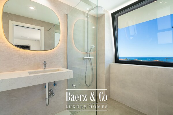 photo 12 Beautiful move in ready villa in residential area Tenerife south