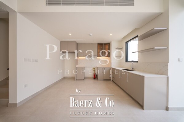 photo 12 Brand New | Single Row | Prime Location
