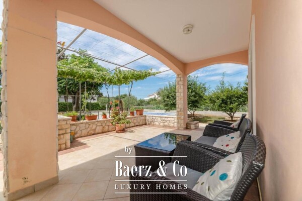 photo 7 Zadar, Vir, detached house, beautiful garden, possibility of a restaurant on the ground floor