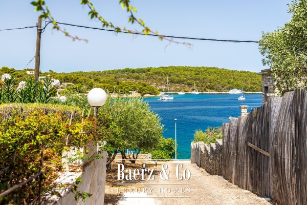 photo 35 Šolta, Nečujam - Property on a Spacious Plot of 3,843 m² first row by the sea
