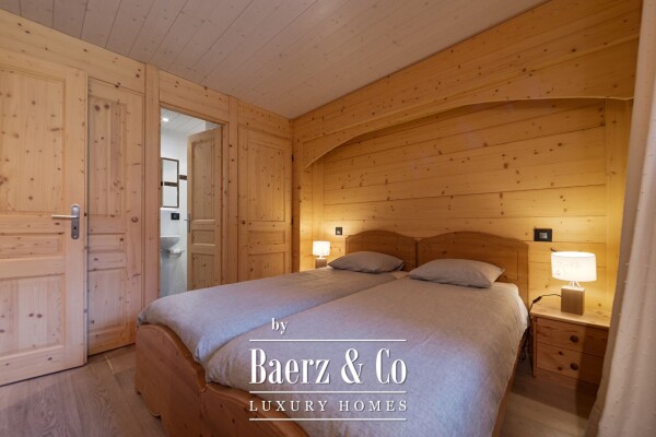 photo 5 5-bedroom chalet - Ski-in/ski-out
